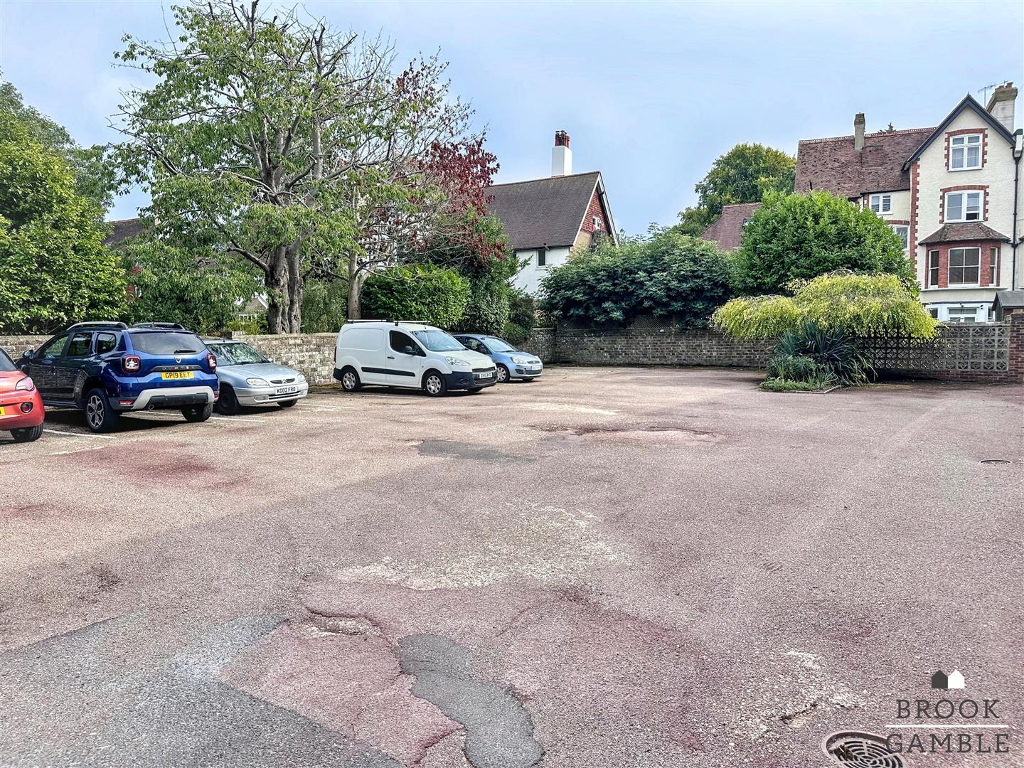 1 Bedroom Flat - Purpose Built. Moatcroft Court in Eastbourne, East Sussex 14